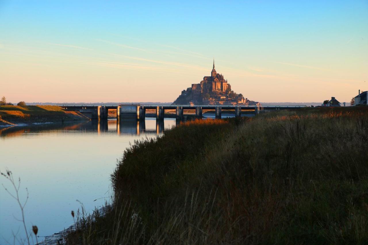 מלון Mont-Saint-Michel Le Mouton Blanc מראה חיצוני תמונה